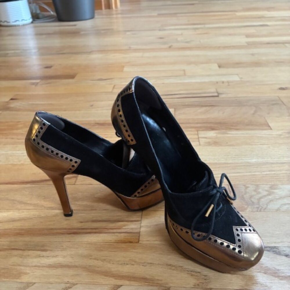 Gucci Black Suede and Gold Leather Platform Pumps 6B
